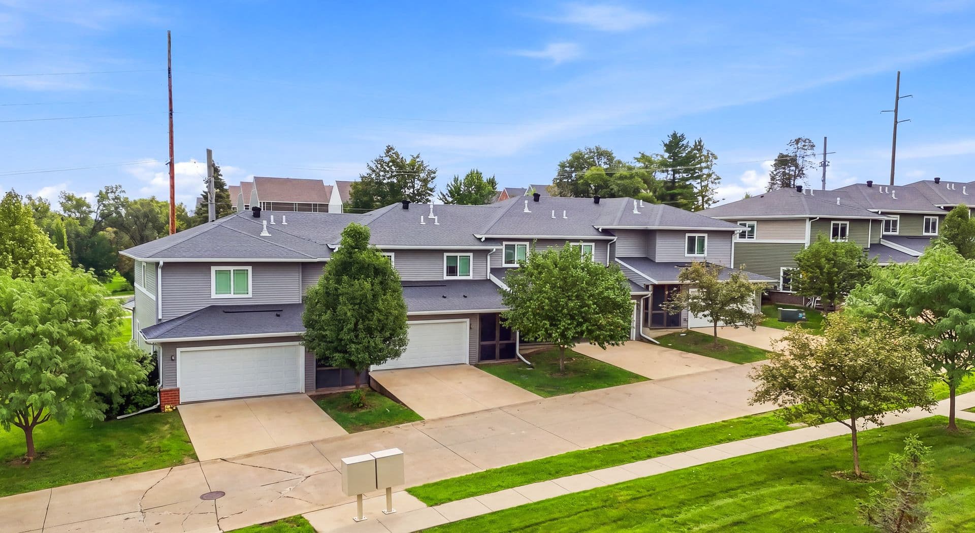 Iowa City Apartment: 3432 Eastbrook St.