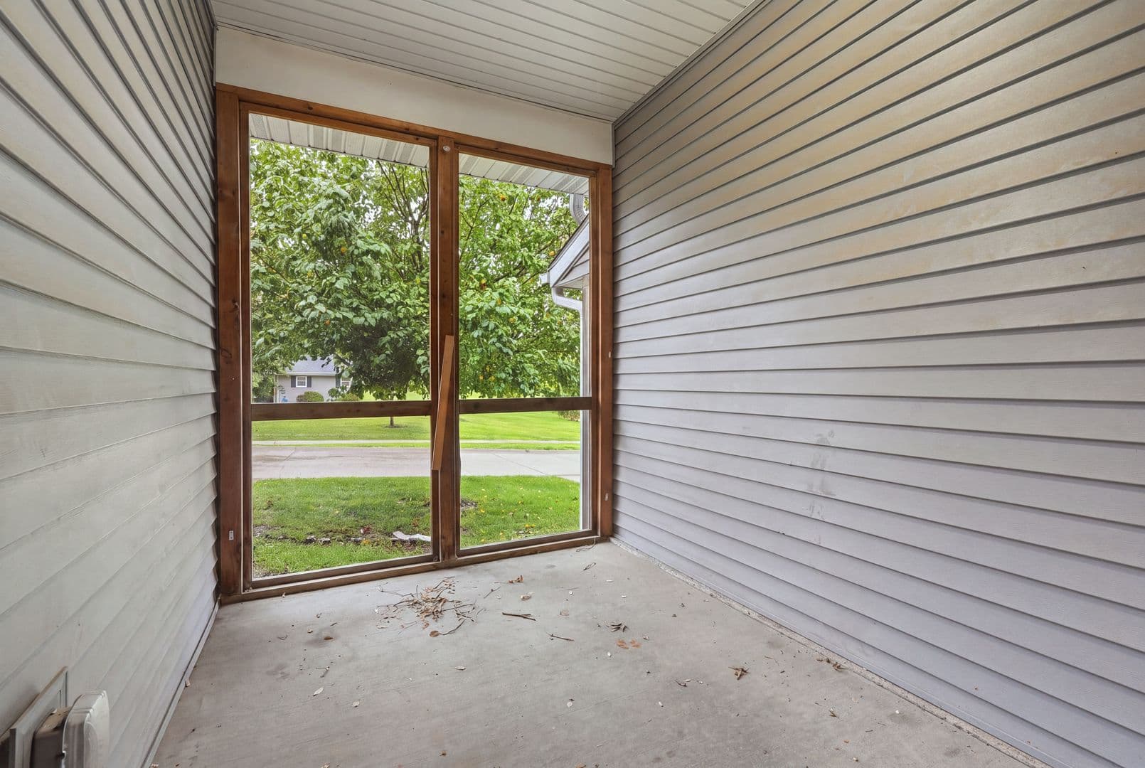 Iowa City Apartment: 3432 Eastbrook St.