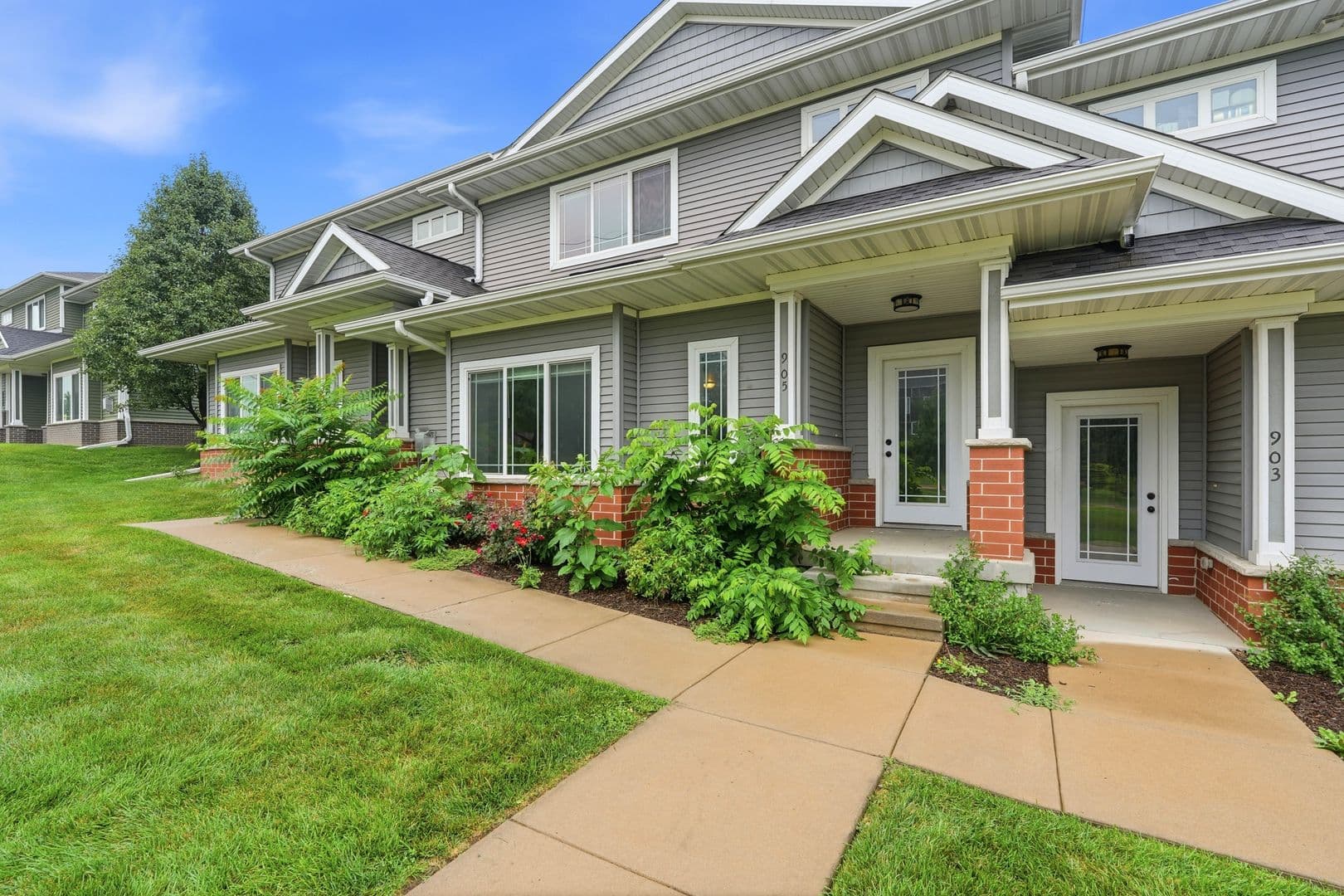 Iowa City Apartment: 3432 Eastbrook St.