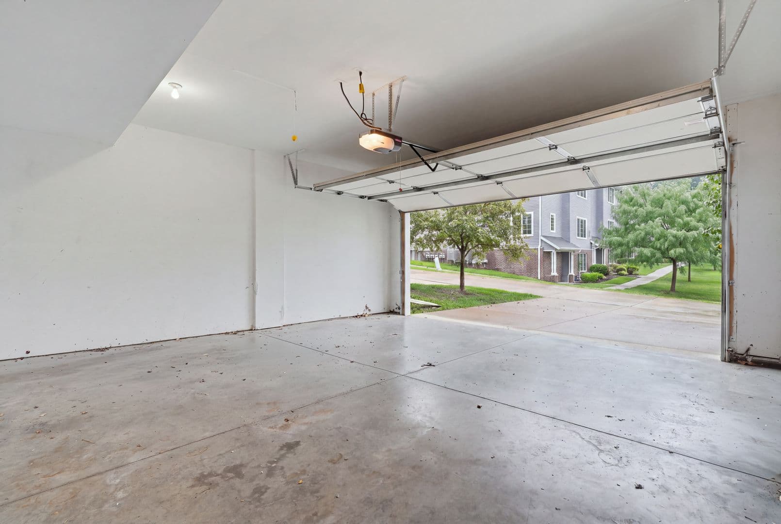 Iowa City Apartment: 3432 Eastbrook St.