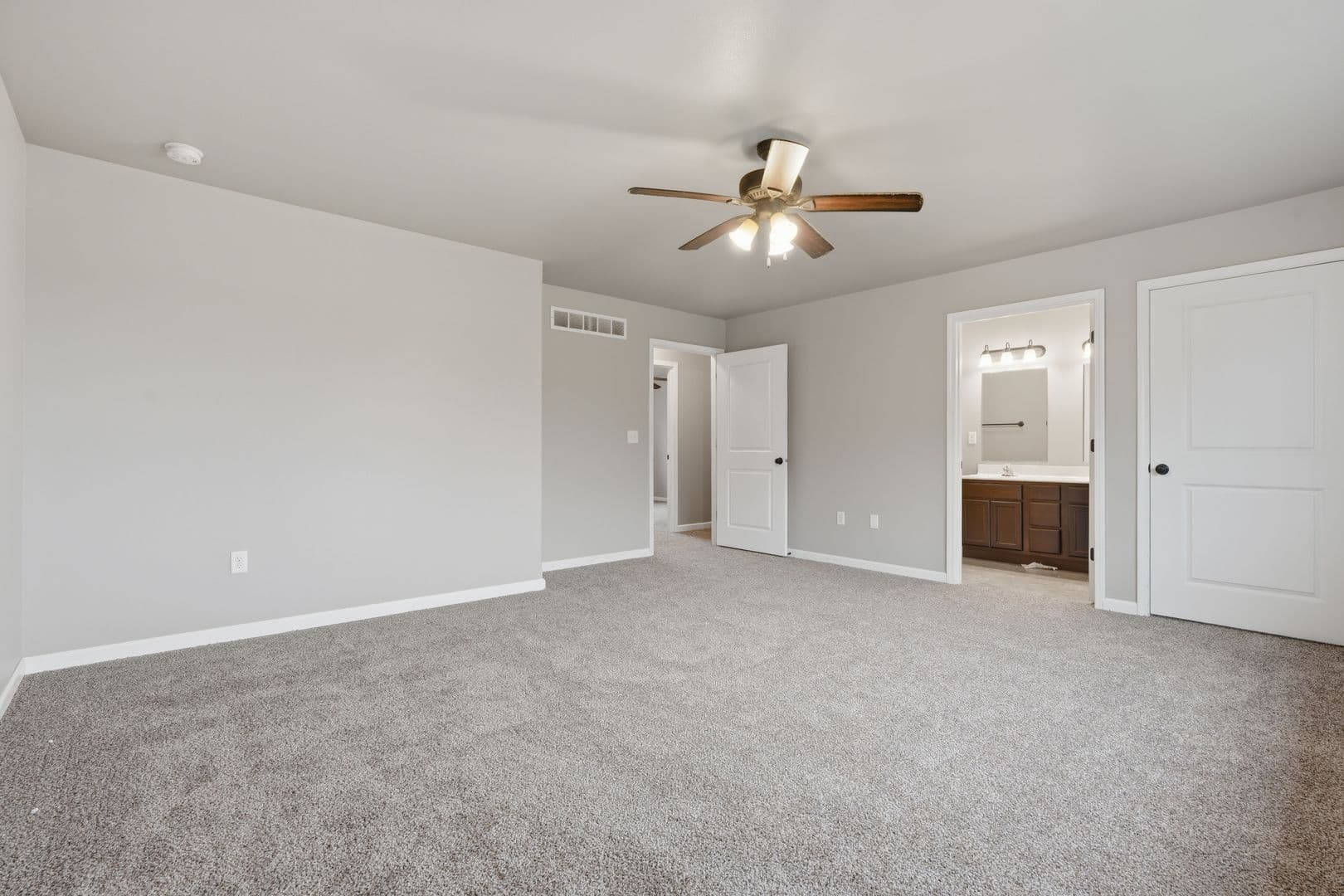 Iowa City Apartment: 3432 Eastbrook St.