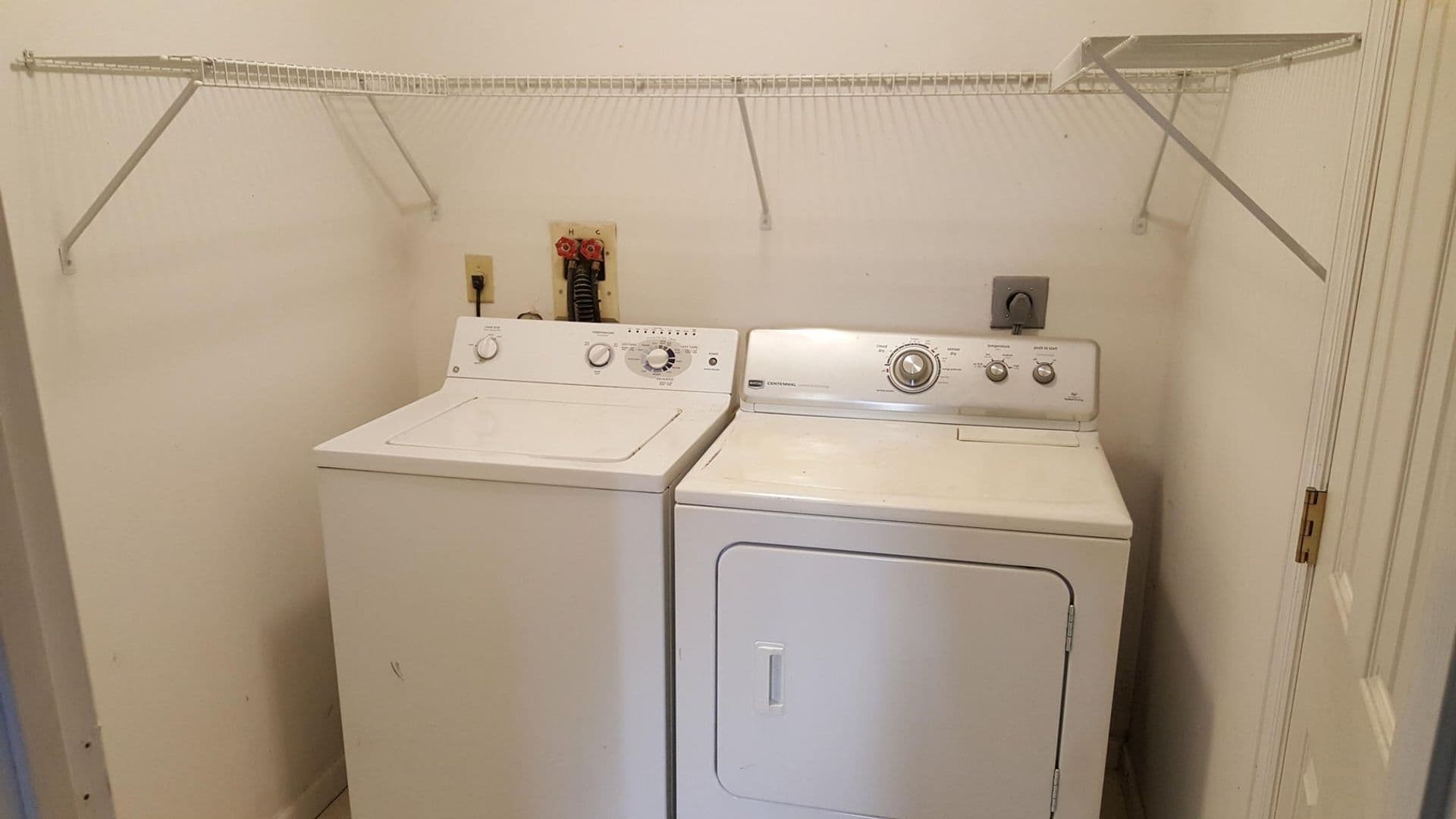 Wellington Apartment: 11868 Sturbridge Lane