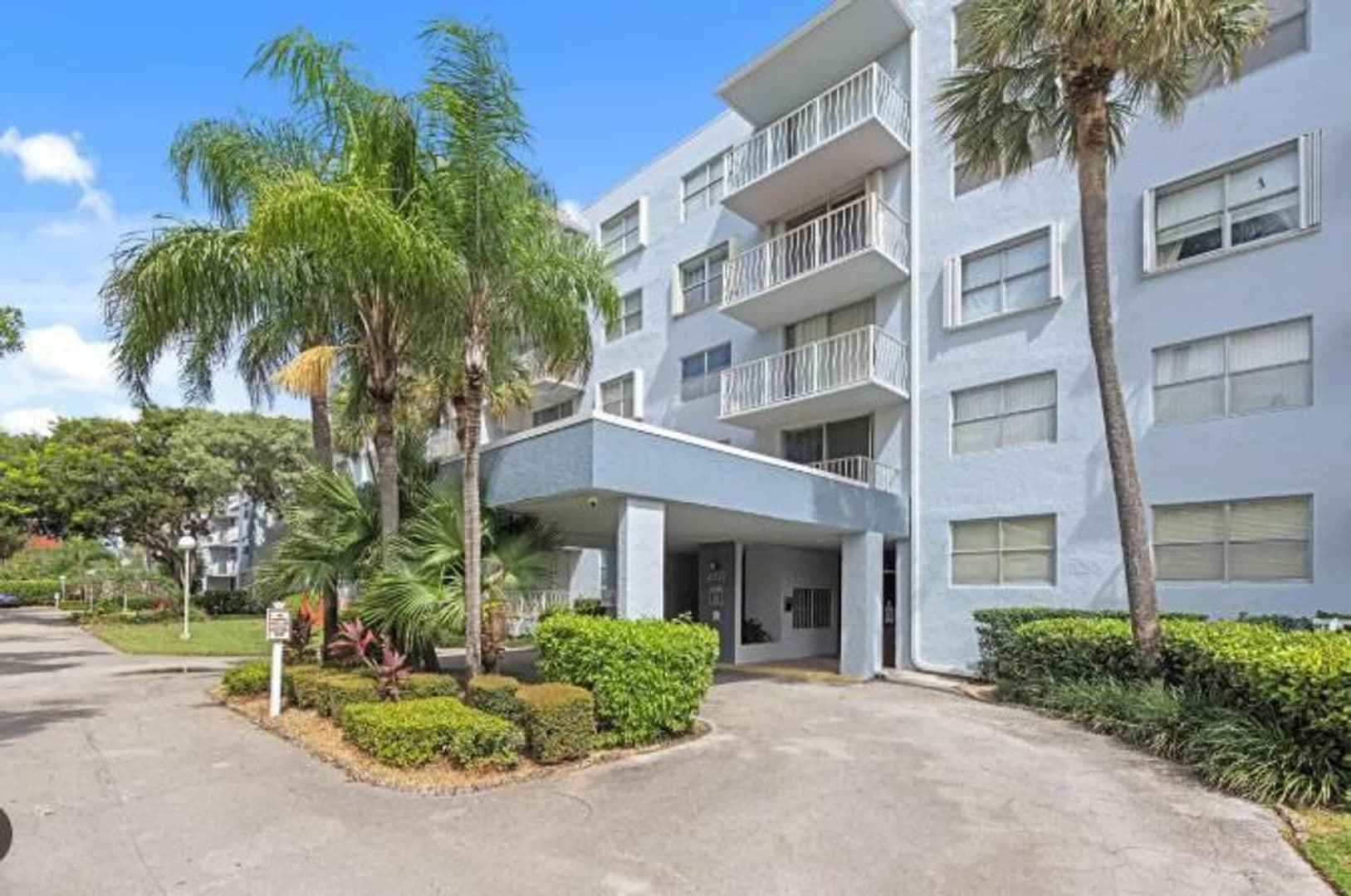 West Palm Beach Apartment: 480 Executive Center Drive