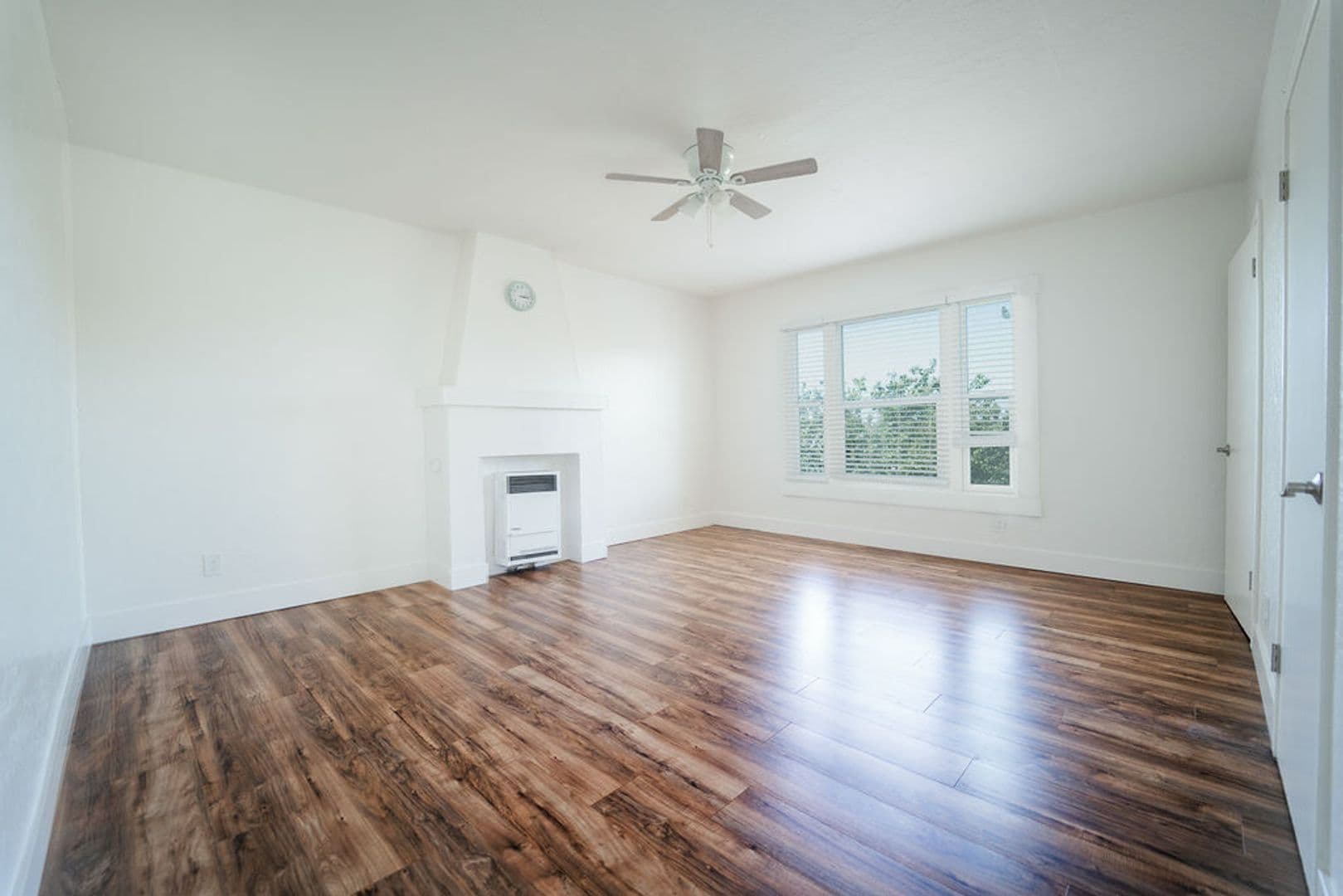 Pittsburg Apartment: 45 W. Tenth st.