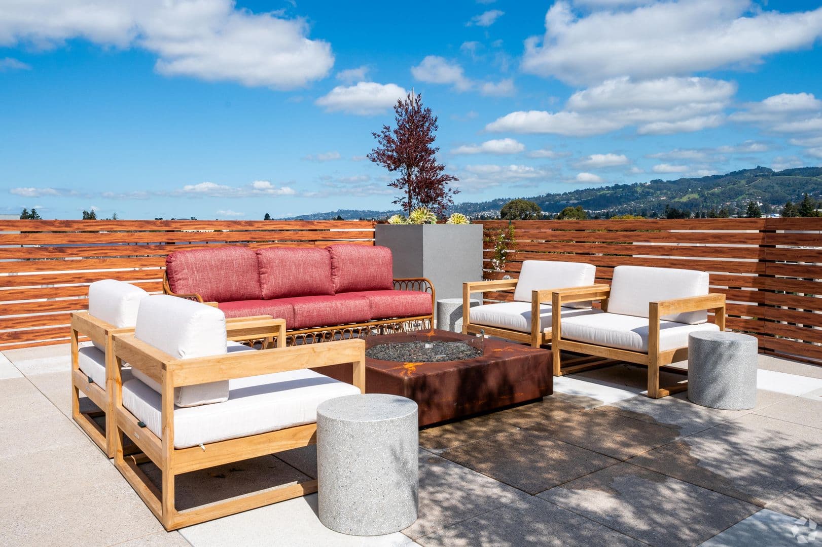 Oakland Apartment: 240 W. MacArthur Blvd