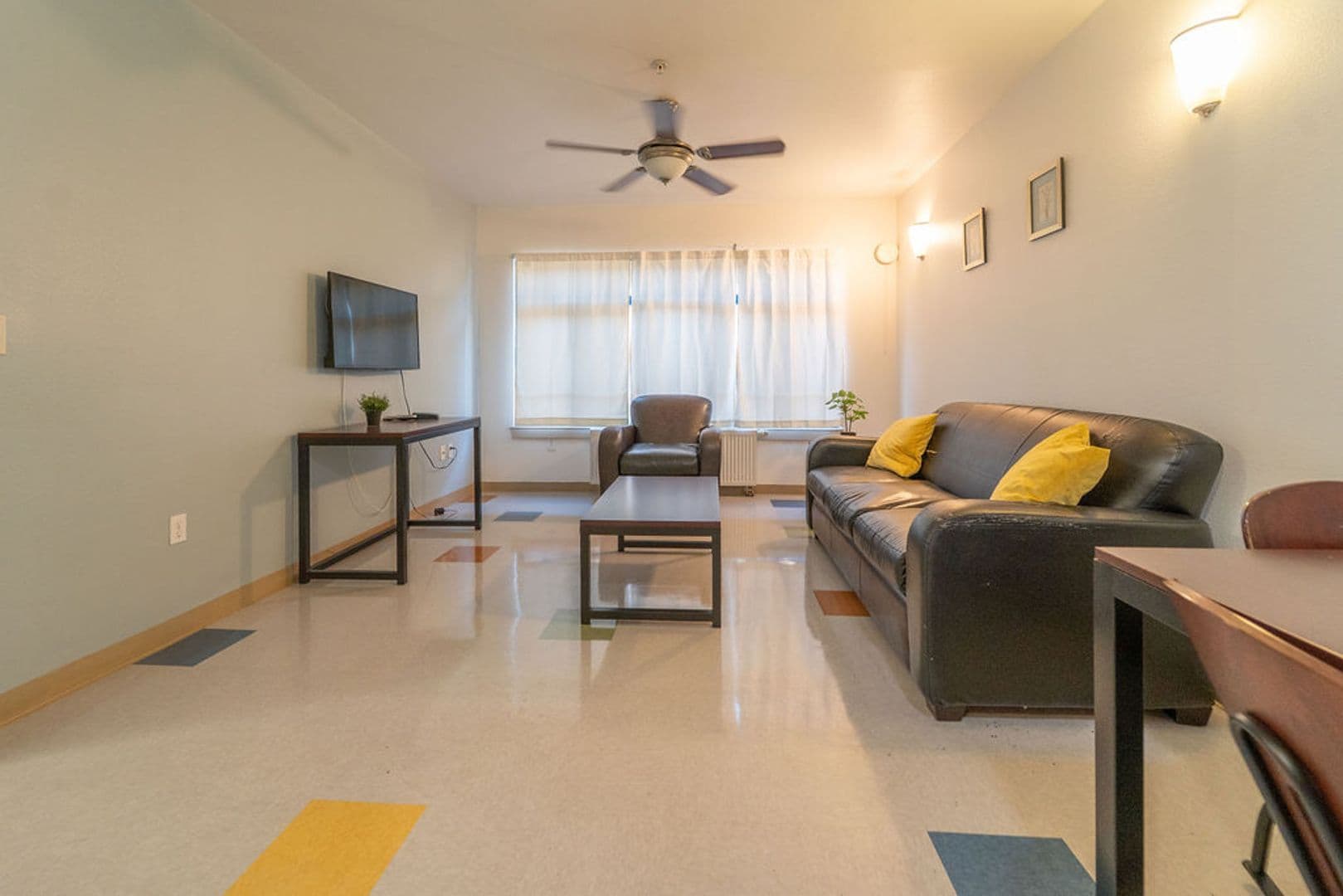 Berkeley Apartment: 2398 Bancroft Way