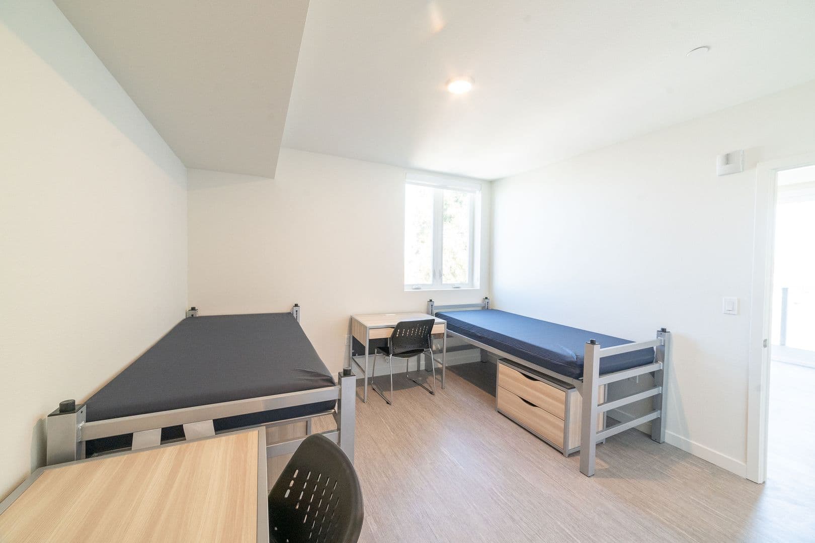 Berkeley Apartment: 2150 Kittredge St