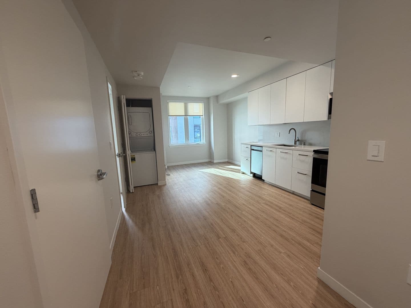 Berkeley Apartment: 2067 University Ave