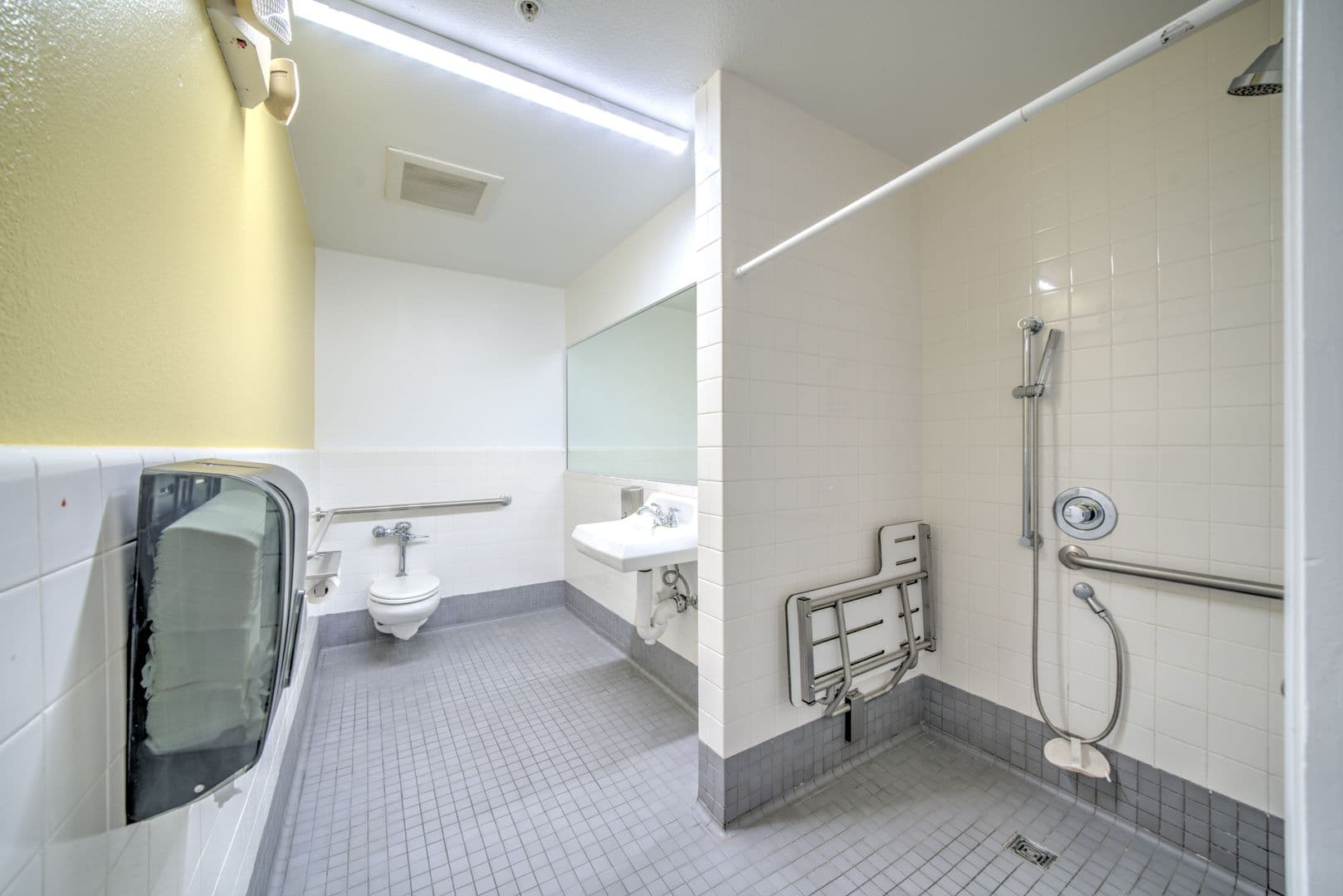 Berkeley Apartment: 2490 Channing Way
