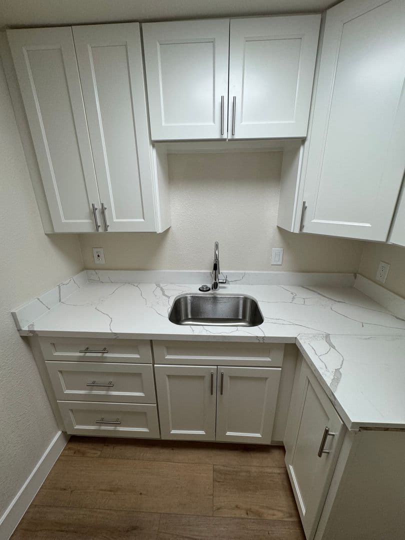 Berkeley Apartment: 2715 Channing Way
