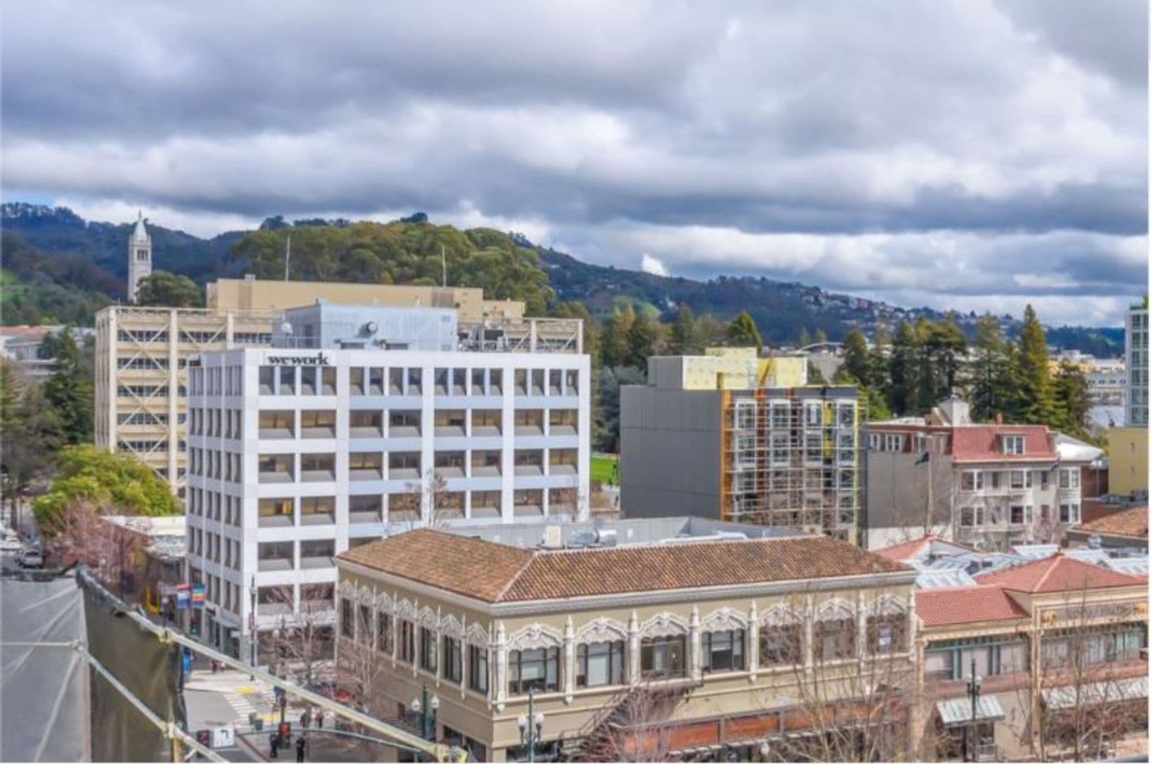 Berkeley Apartment: 2067 University Ave