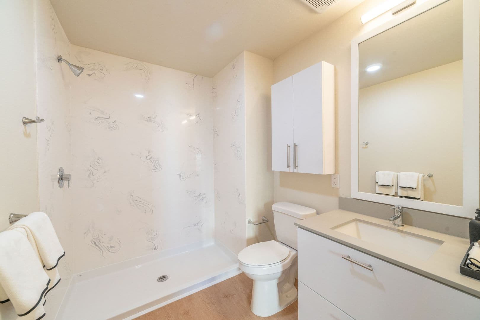 Oakland Apartment: 240 W. MacArthur Blvd