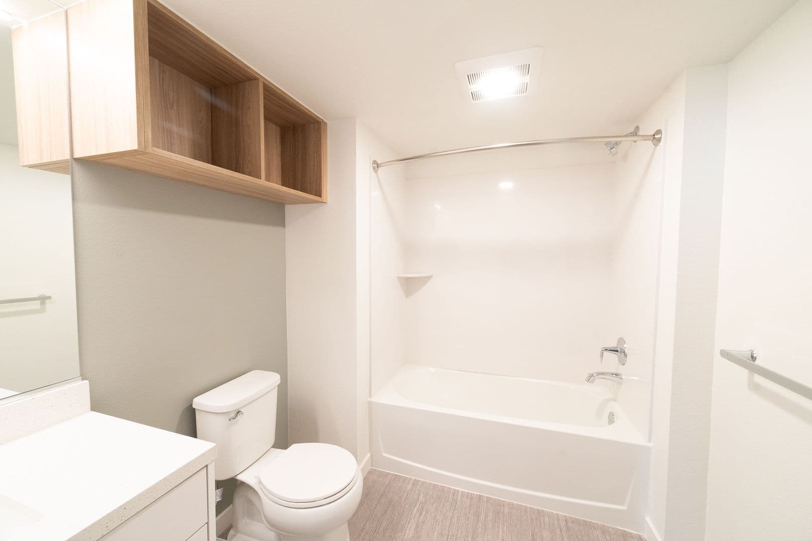 Berkeley Apartment: 2150 Kittredge St
