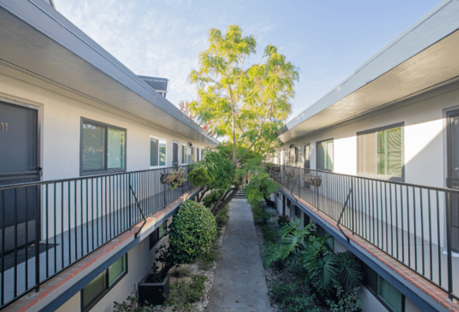 Oakland Apartment: 200 East 15th Street