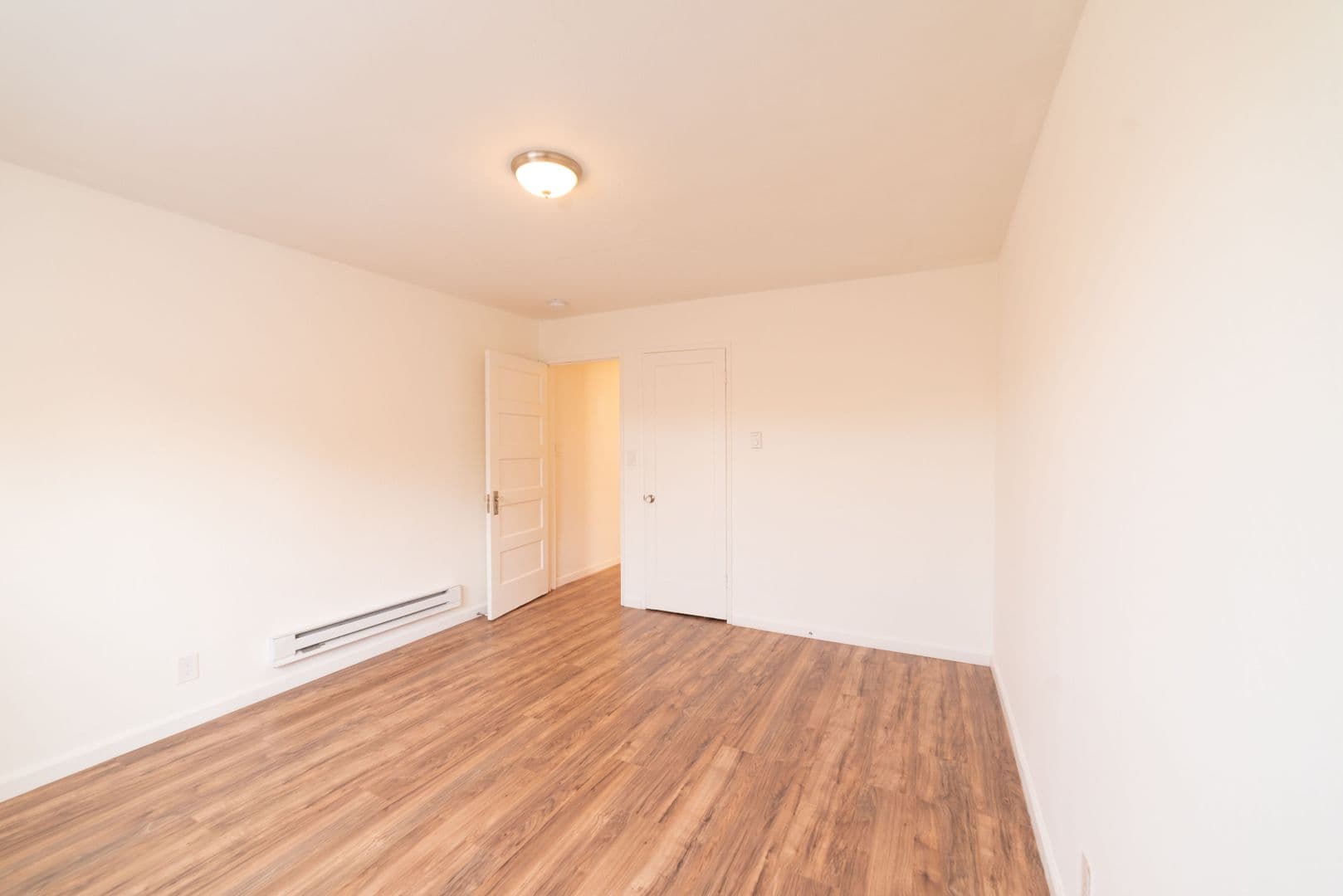 Emeryville Apartment: 1049 43rd Street