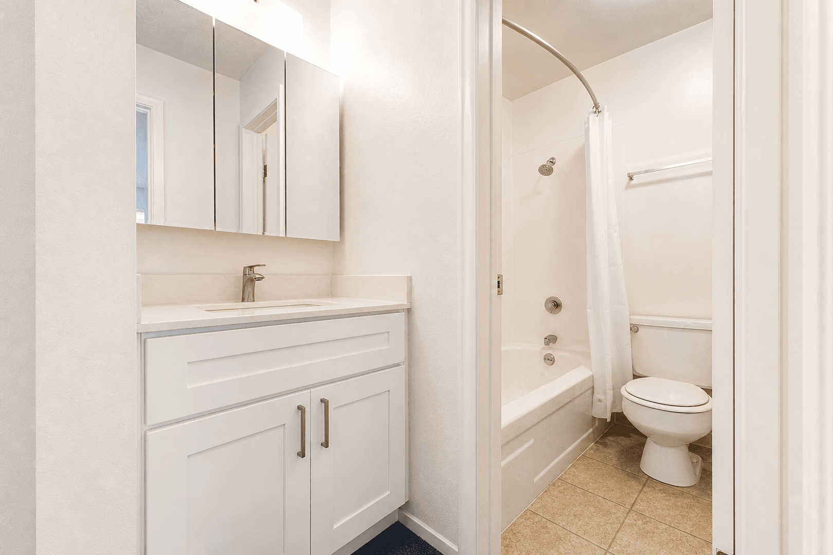 Berkeley Apartment: 2540 College Ave