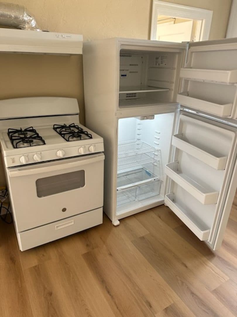 Pittsburg Apartment: 45 W. Tenth st.
