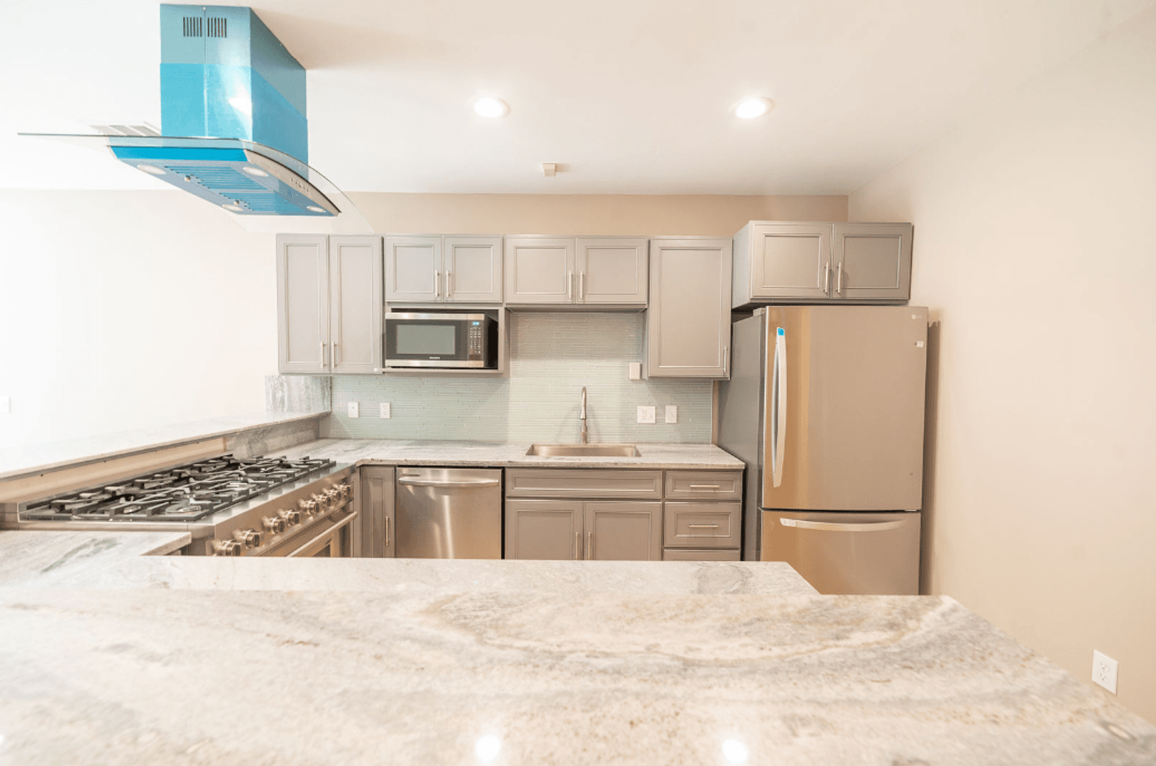 Emeryville Apartment: 1276 Ocean Ave
