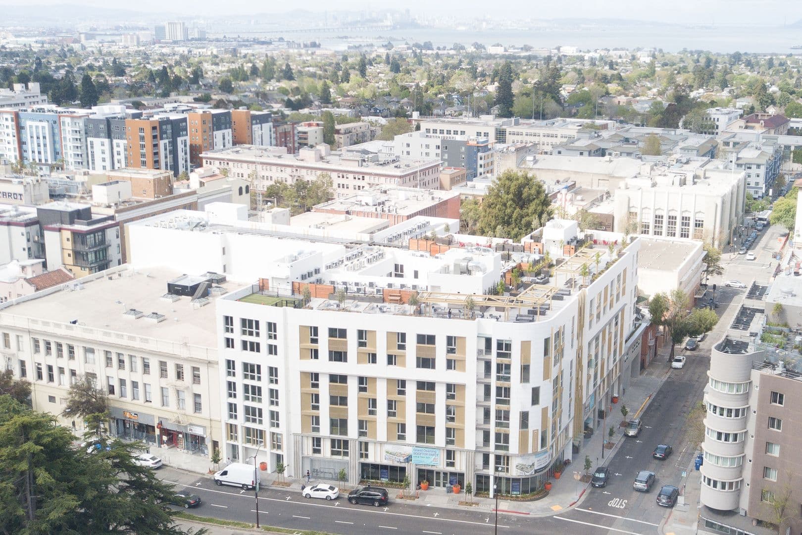 Berkeley Apartment: 2150 Kittredge St