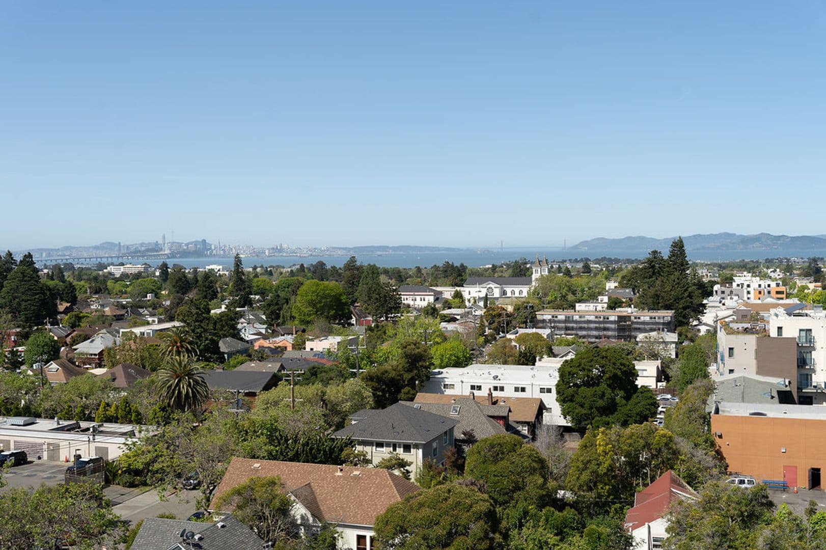 Berkeley Apartment: 2099 Martin Luther King Jr. Way