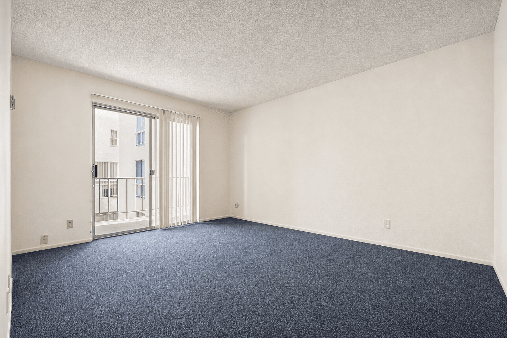 Berkeley Apartment: 2540 College Ave
