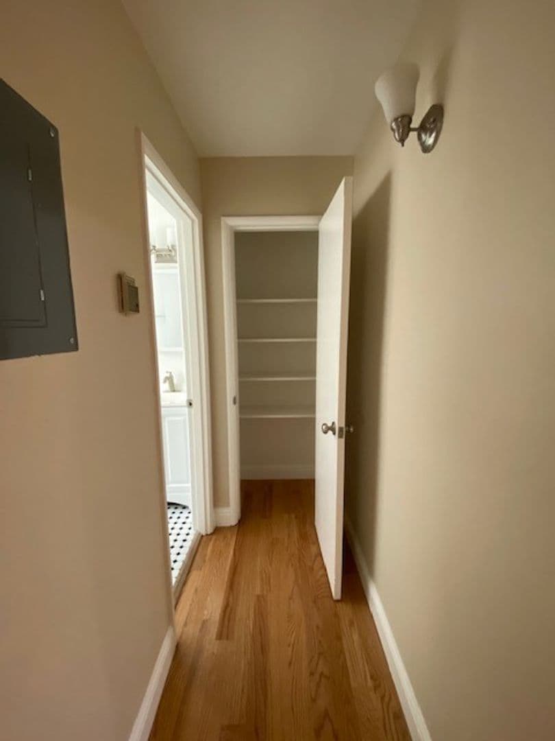 Oakland Apartment: 200 East 15th Street
