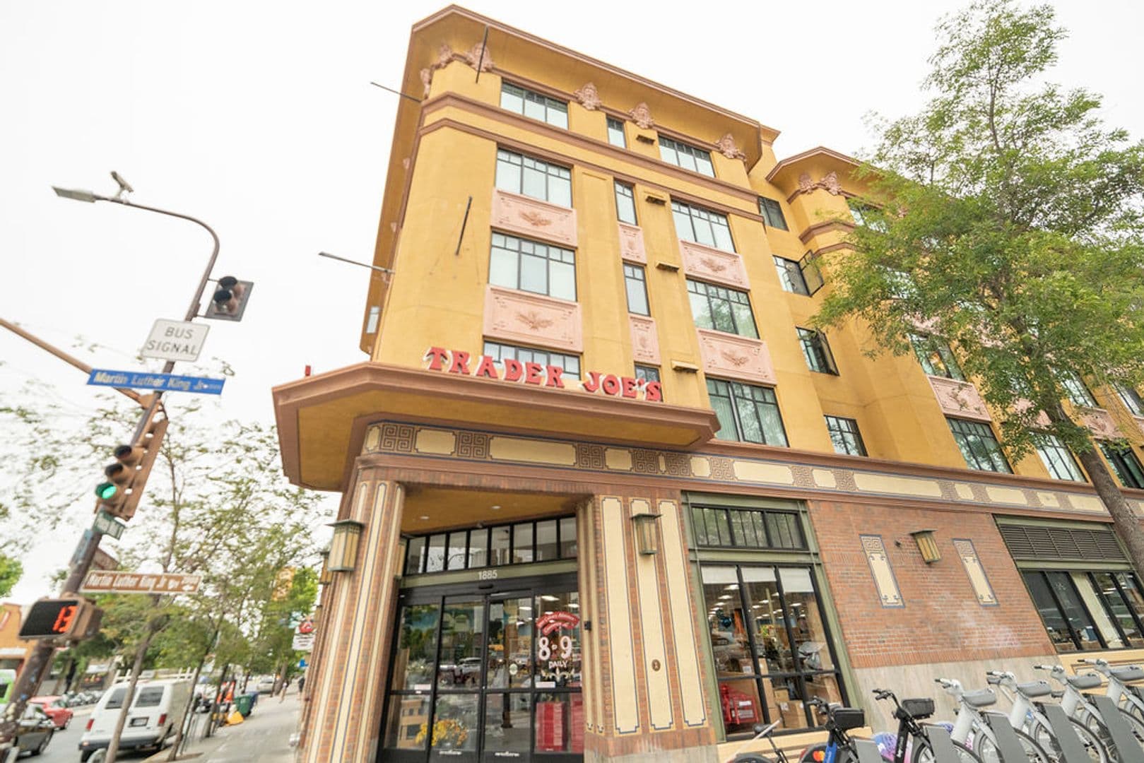 Berkeley Apartment: 2099 Martin Luther King Jr. Way