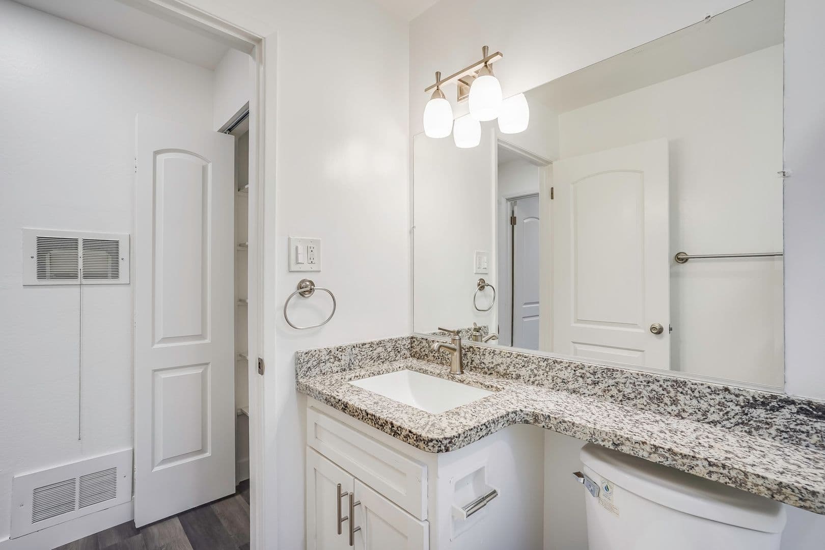 Hayward Apartment: 1282 Mattox Rd