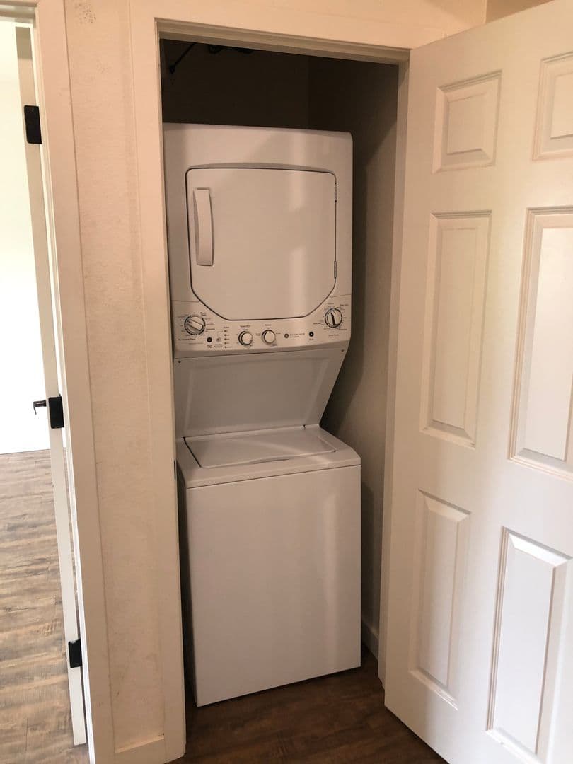 Berkeley Apartment: 1901 Dwight Way