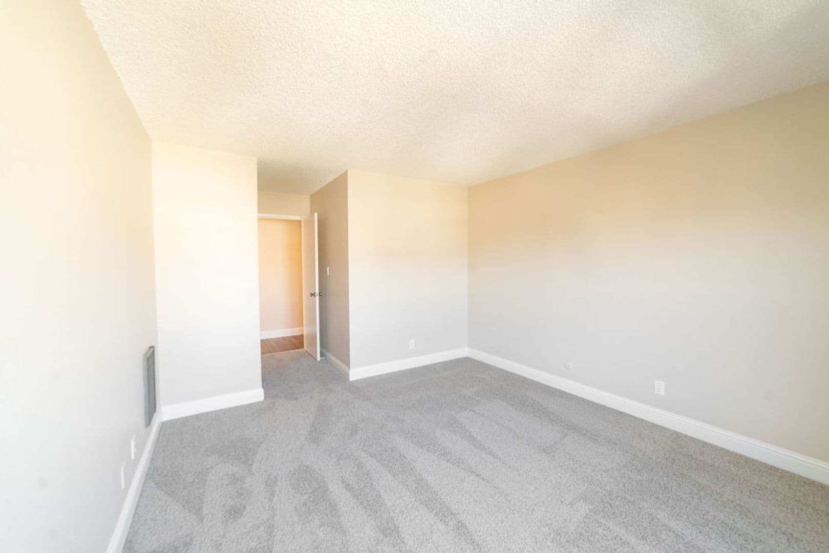 Oakland Apartment: 365 Euclid Ave.