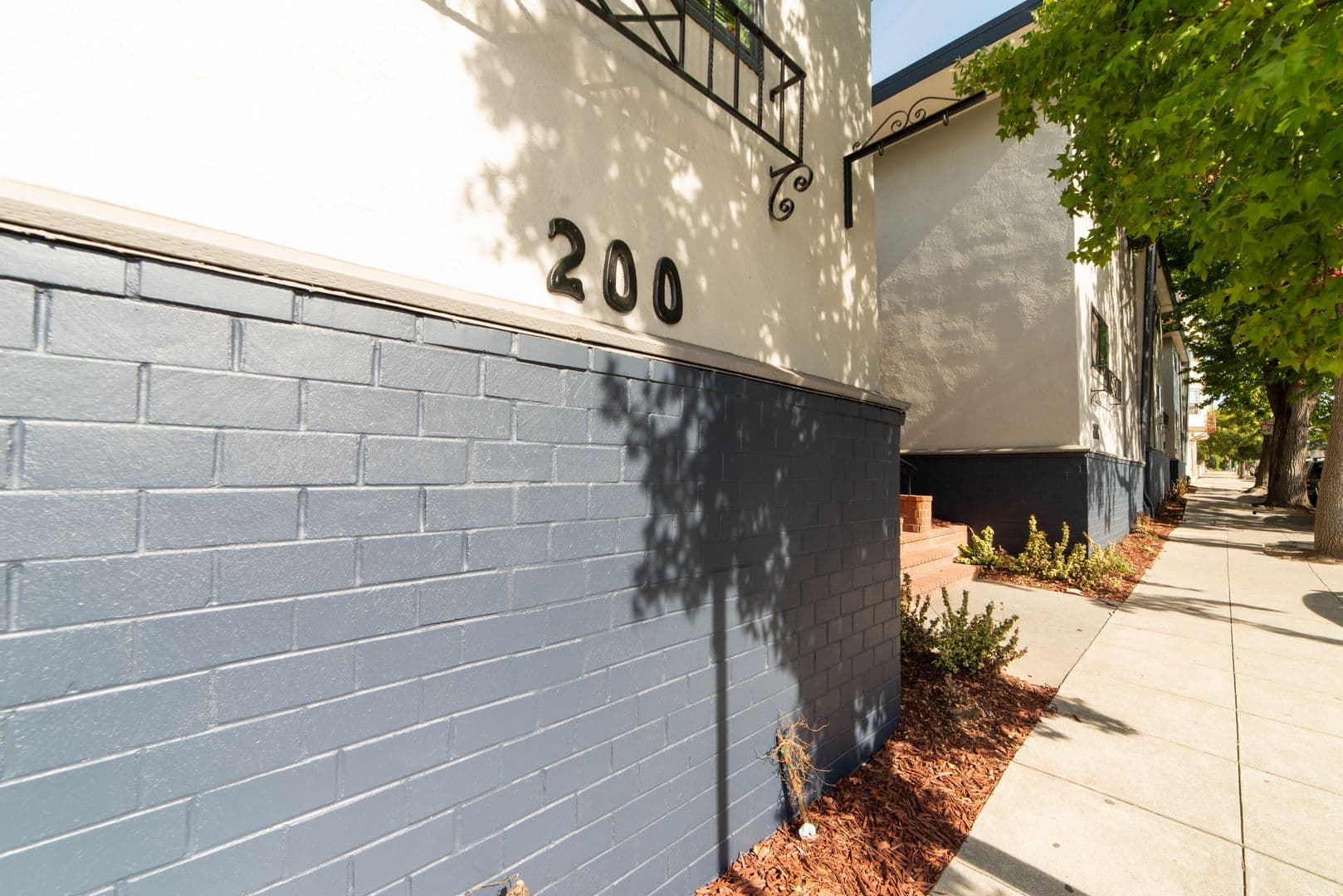 Oakland Apartment: 200 East 15th Street
