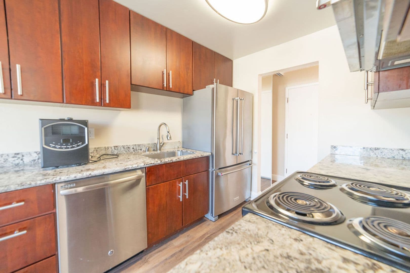 Oakland Apartment: 365 Euclid Ave.