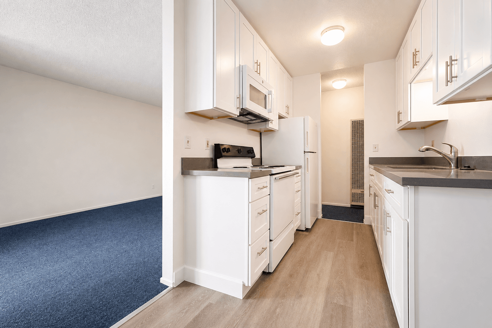Berkeley Apartment: 2540 College Ave
