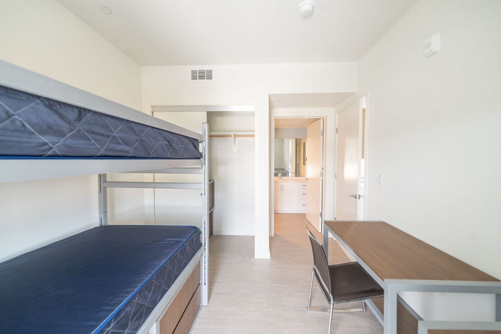 Berkeley Apartment: 2099 Martin Luther King Jr. Way