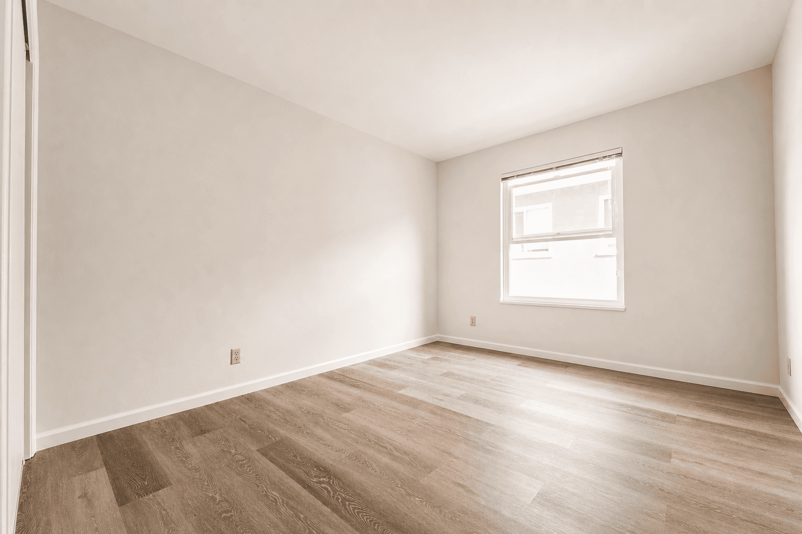 Berkeley Apartment: 2540 College Ave