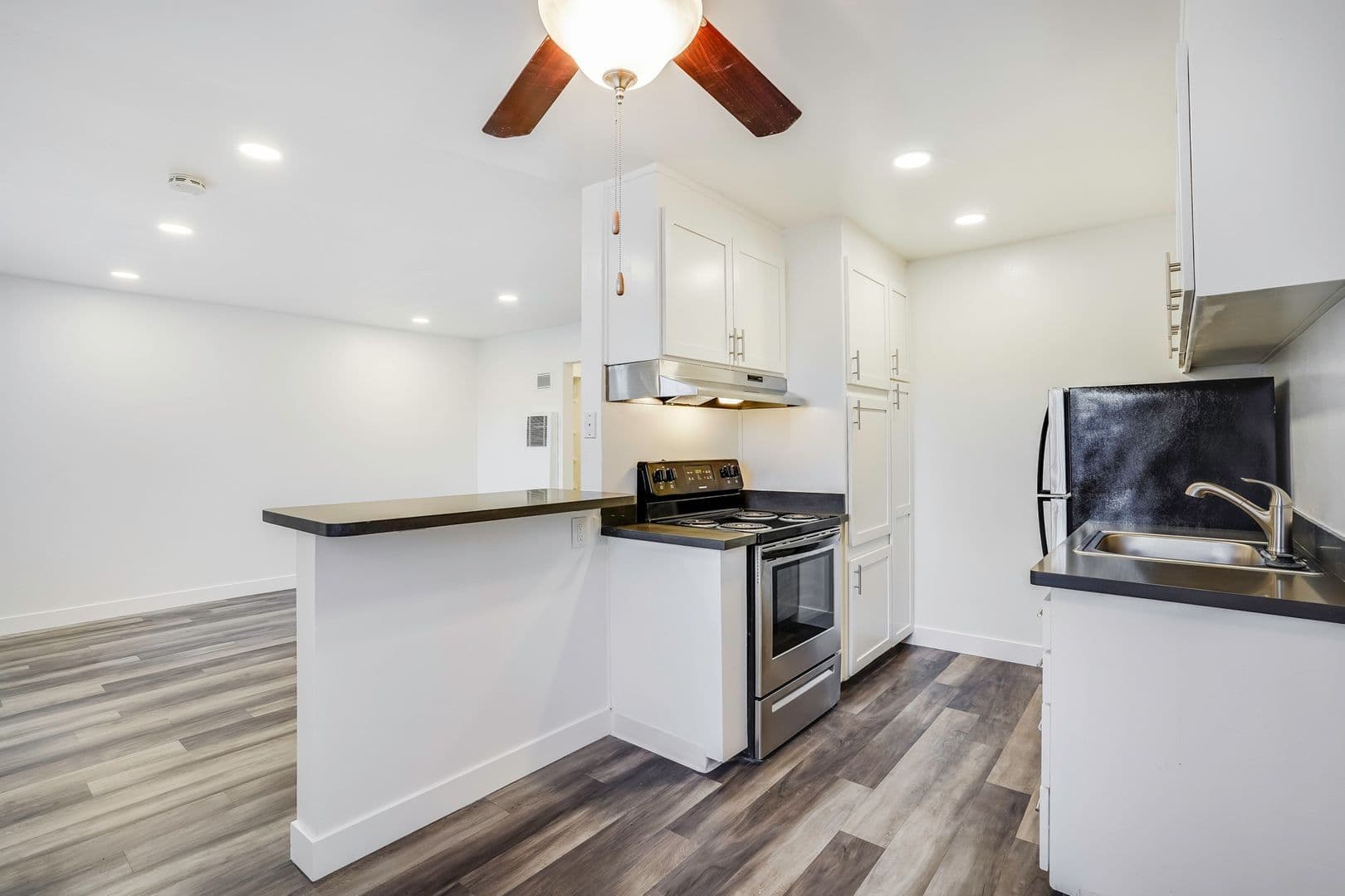 Hayward Apartment: 1282 Mattox Rd