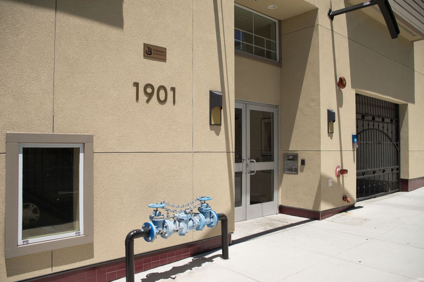 Berkeley Apartment: 1901 Dwight Way