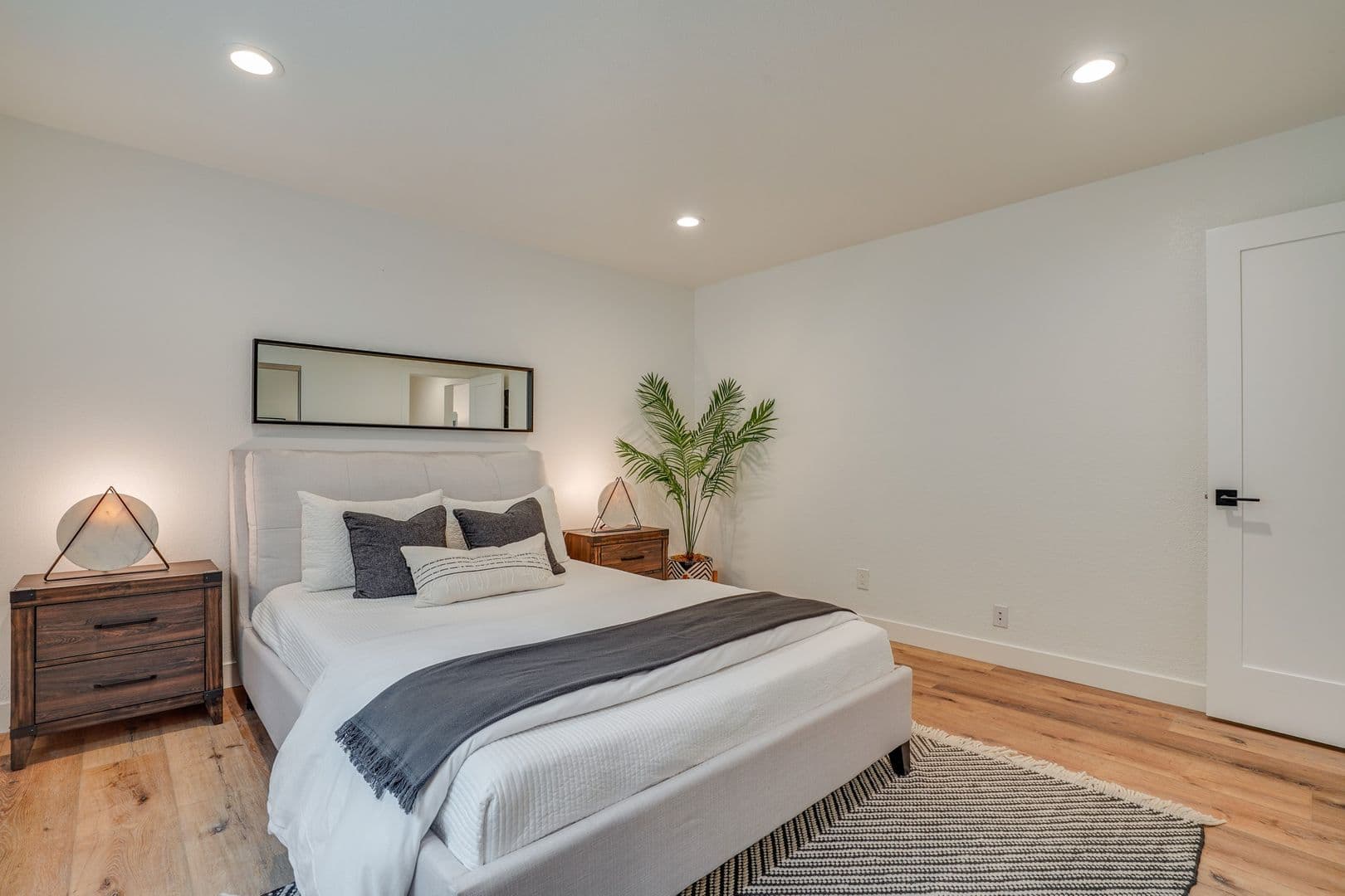 Hayward Apartment: 1282 Mattox Rd