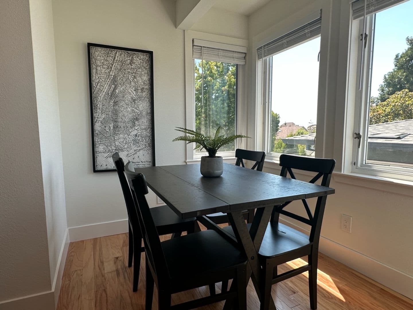 Alameda Apartment: 2060 San Antonio Ave
