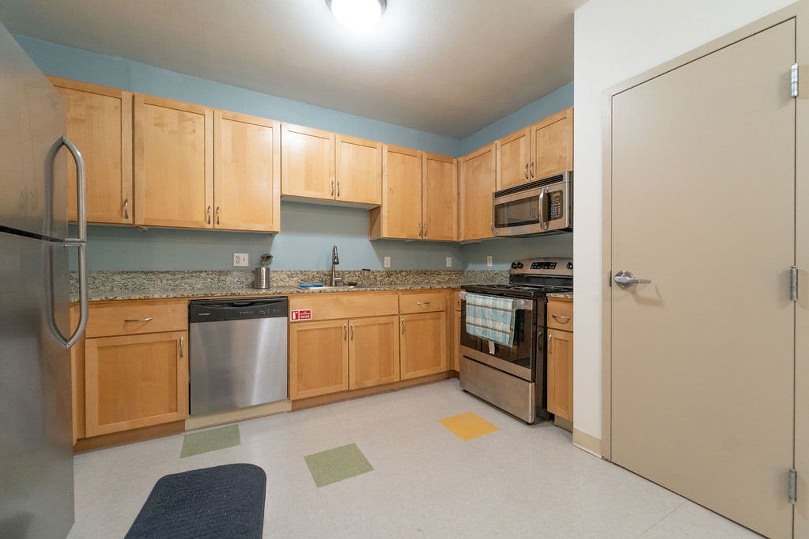 Berkeley Apartment: 2398 Bancroft Way