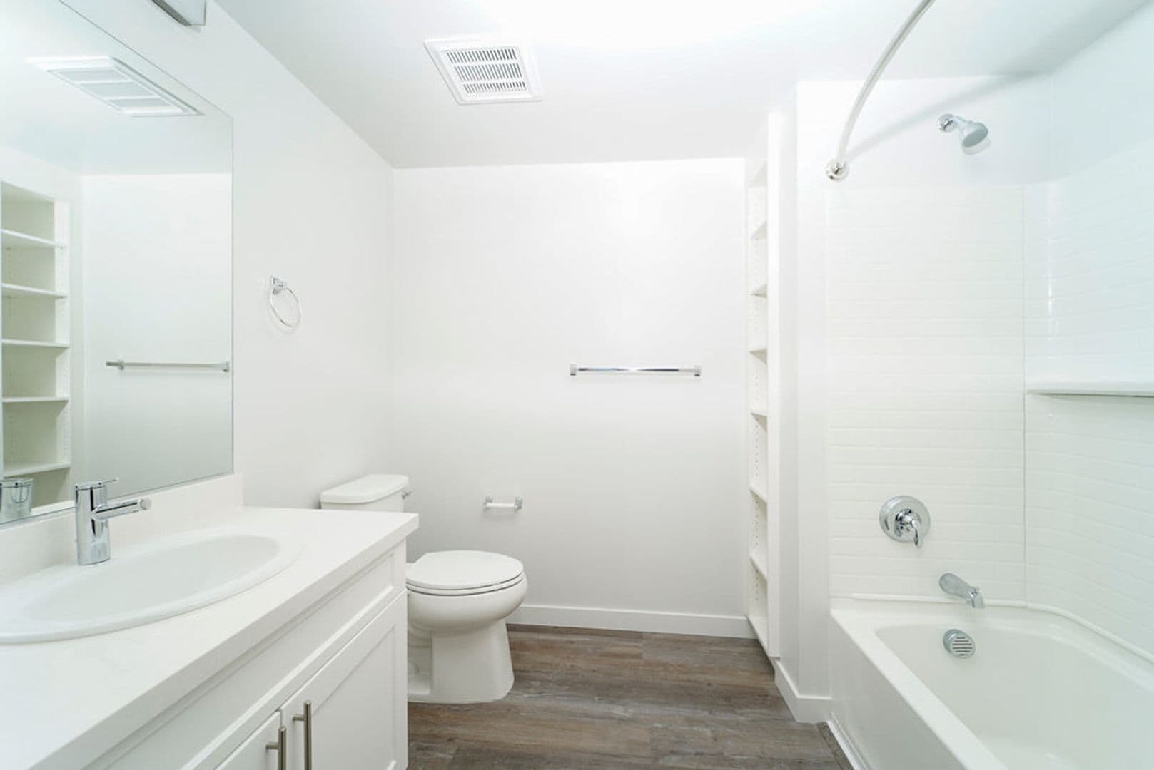 Berkeley Apartment: 2077 Haste St