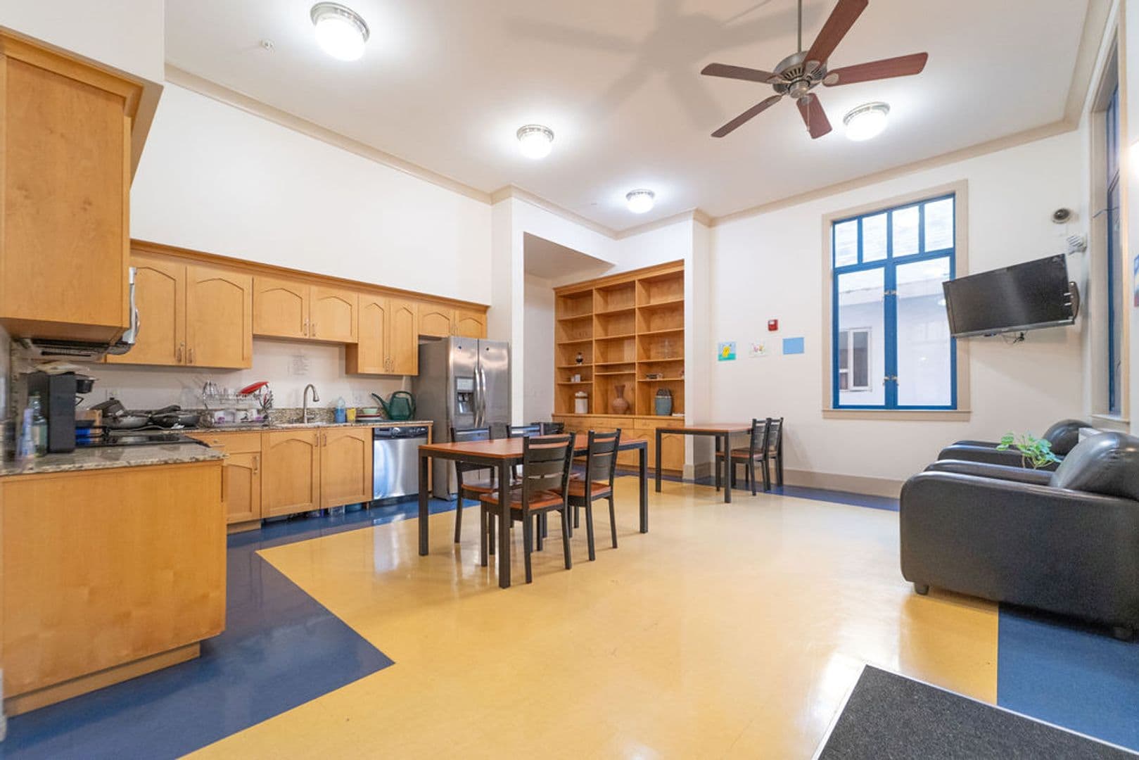 Berkeley Apartment: 2398 Bancroft Way