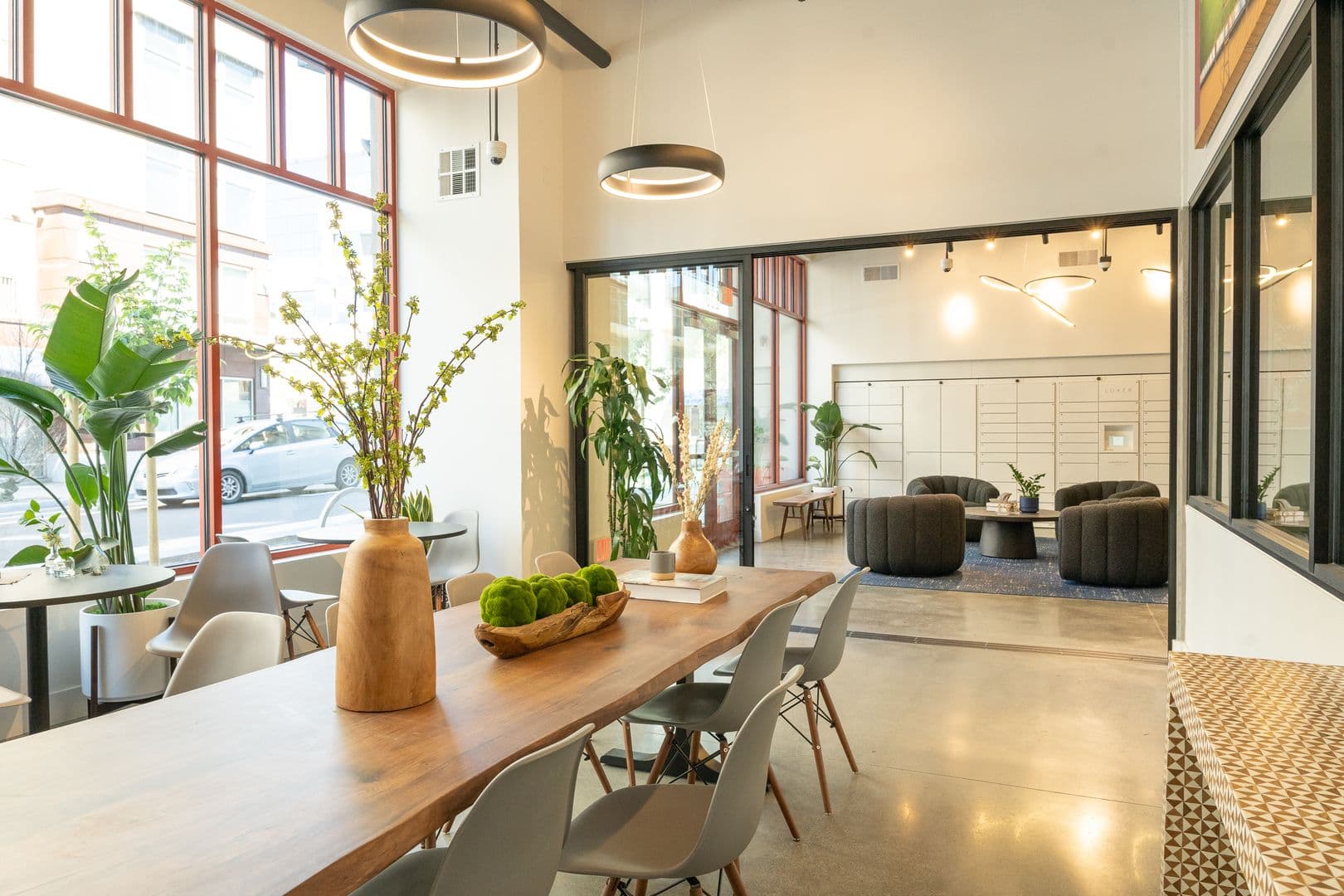 Berkeley Apartment: 2001 Milvia St