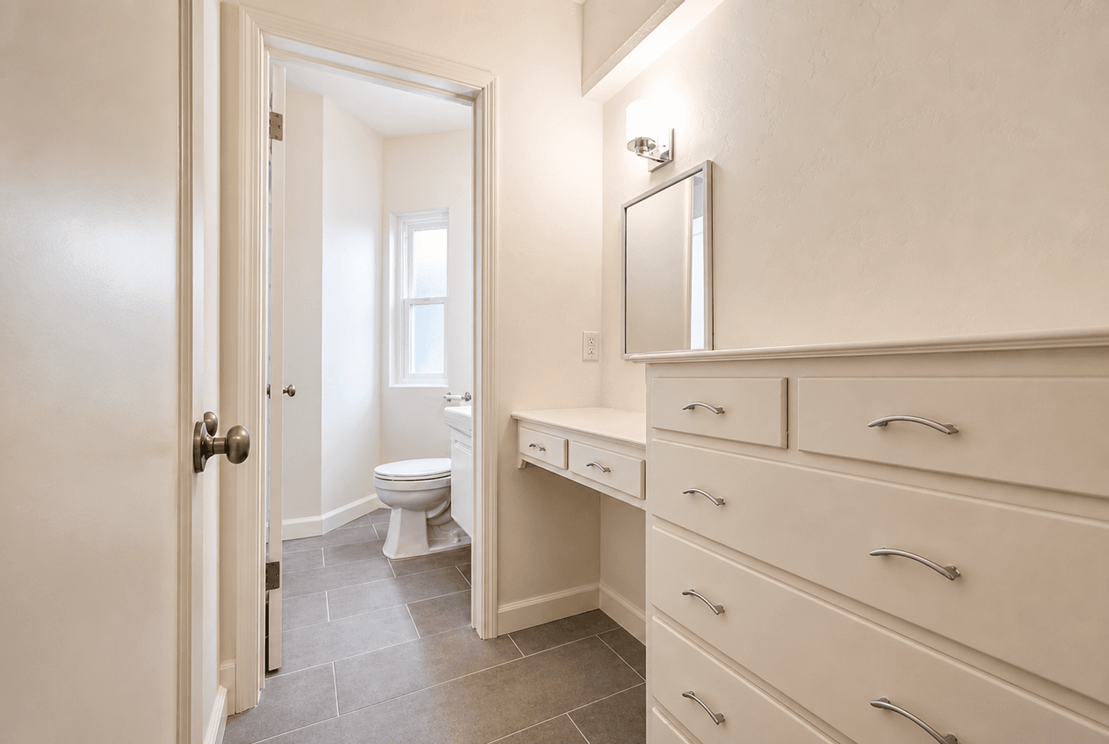 Albany Apartment: 935 Solano Avenue