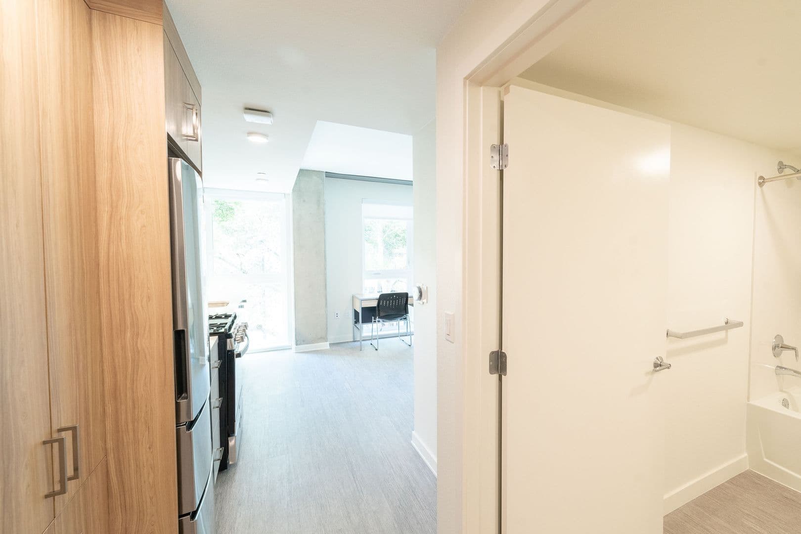 Berkeley Apartment: 2150 Kittredge St