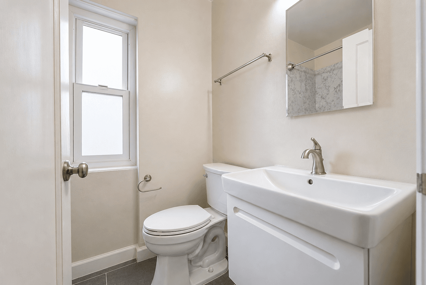 Albany Apartment: 935 Solano Avenue