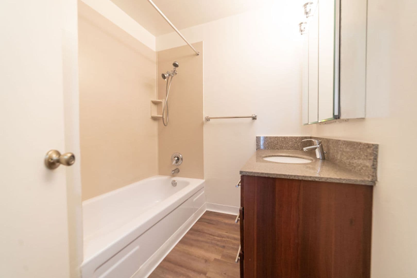 Oakland Apartment: 365 Euclid Ave.