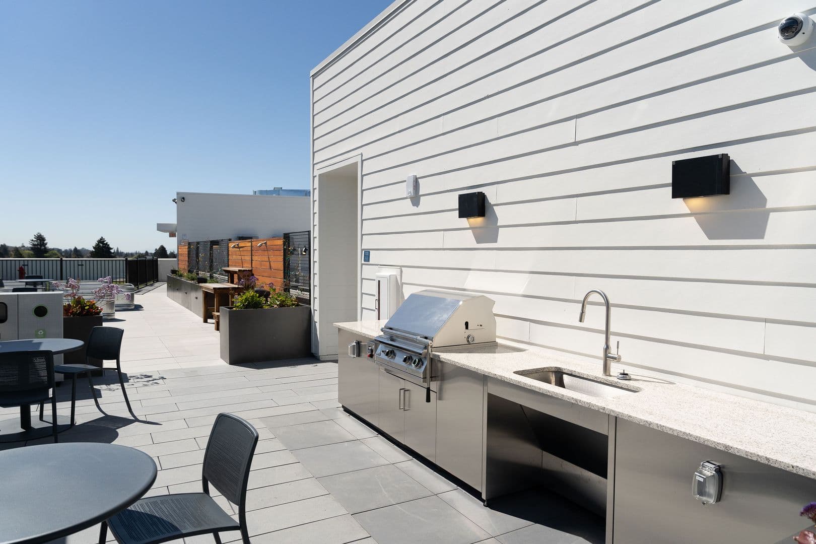 Berkeley Apartment: 2150 Kittredge St