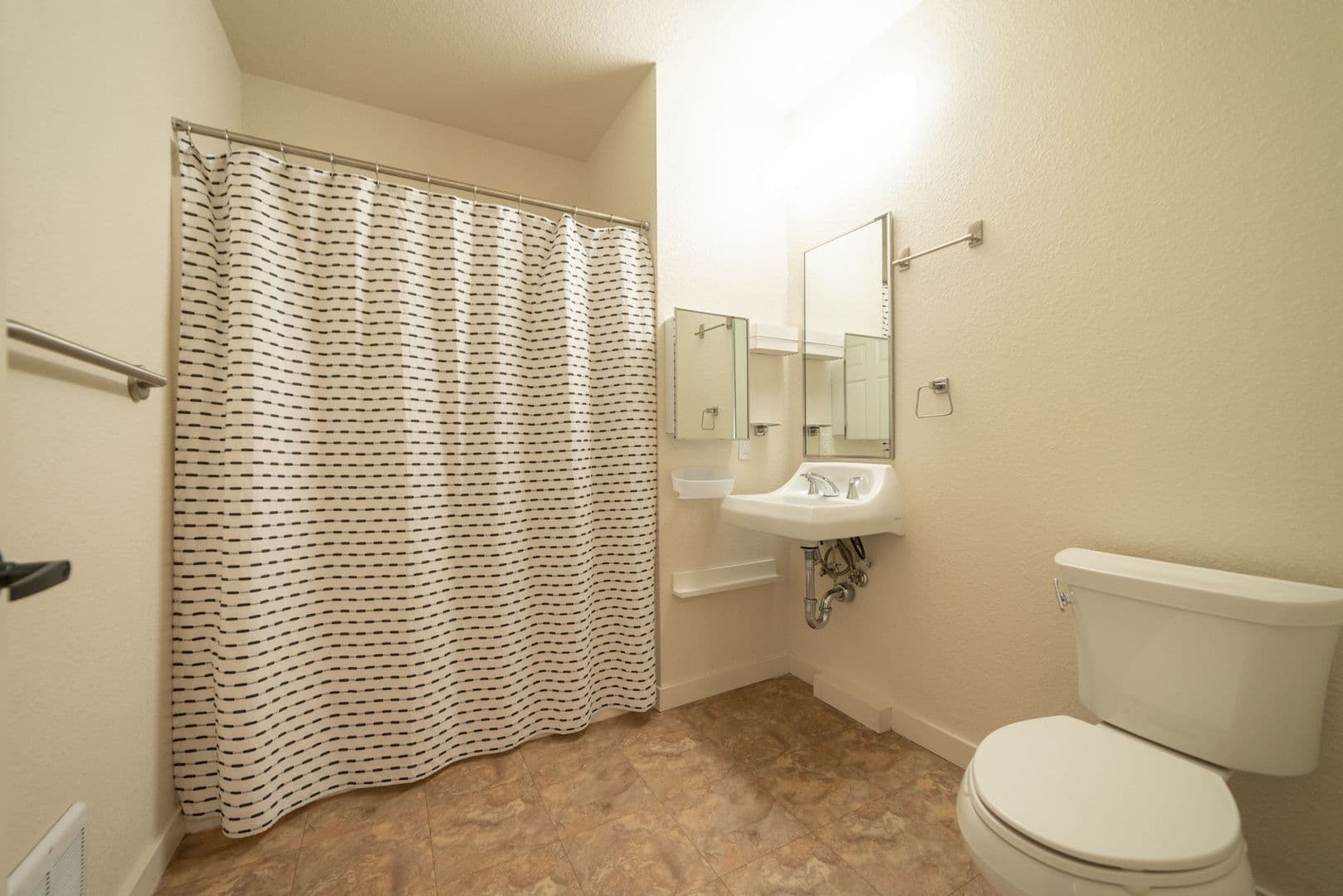 Berkeley Apartment: 1901 Dwight Way