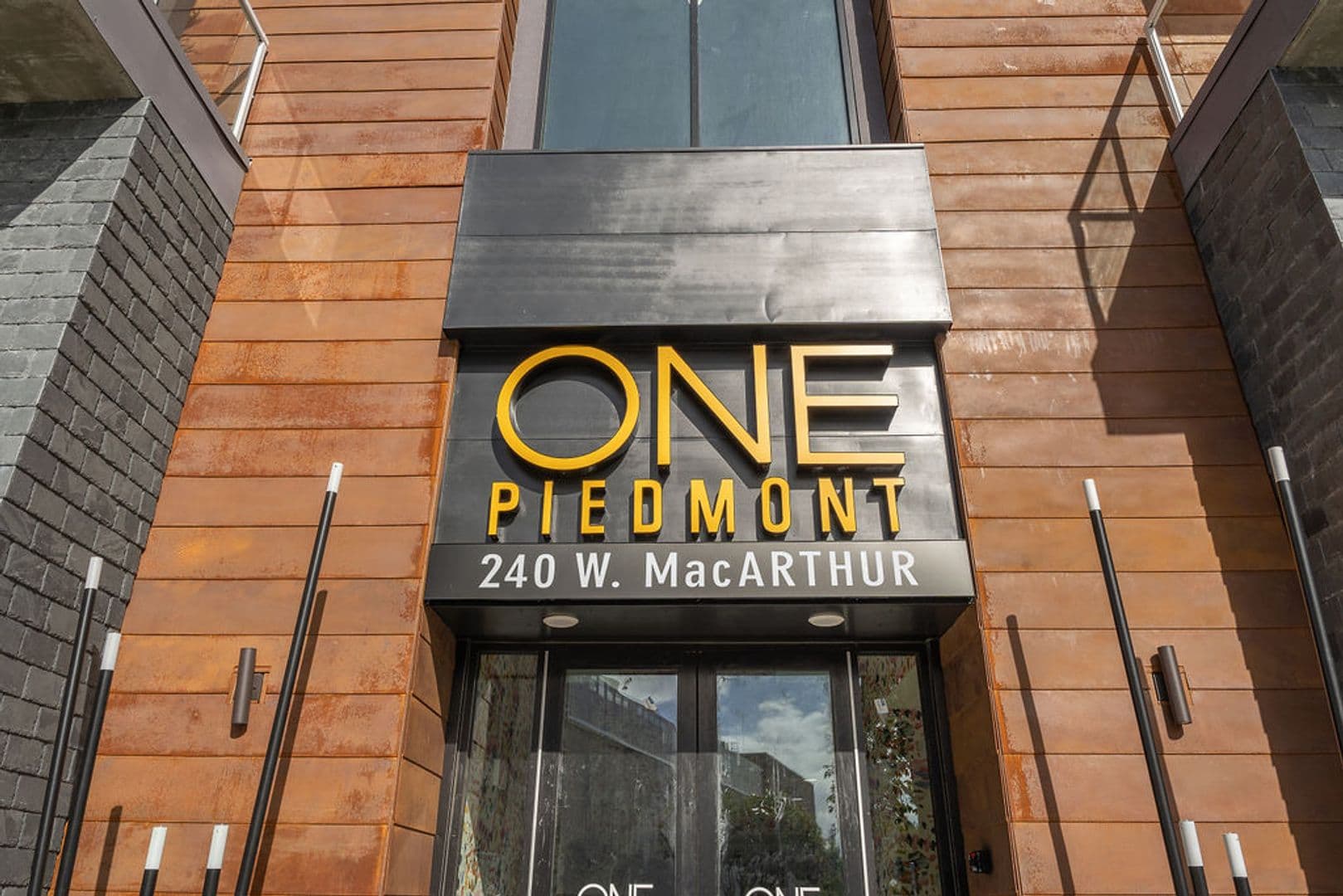 Oakland Apartment: 240 W. MacArthur Blvd